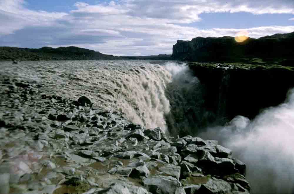 Islandia 160 - catarata de Dettifoss - 1997.jpg